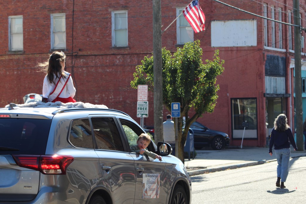 Royalty along the parade route.